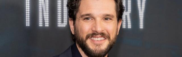 ŠOKANTNA GEJ SCENA Kita Haringtona zapalila internet (FOTO, VIDEO)