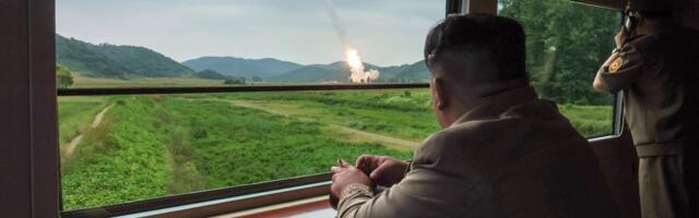 Kim nadgledao probno ispaljivanje strateških krstarećih raketa sa novog razarača
