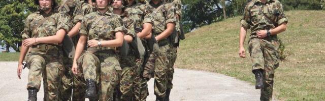 Zadužili oružje i opremu: Nove generacije vojnika primljene na služenje vojnog roka u ove tri kasarne