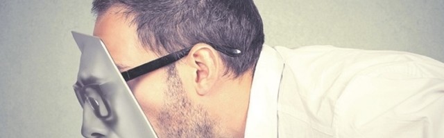 Zašto se ponašamo kao "budale" na društvenim mrežama i kako izbeći prepucavanje?