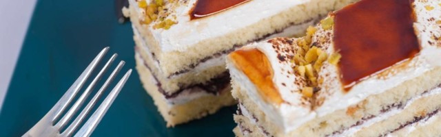 Kremasta jafa torta sa prepoznatljivim ukusom priprema se brzo i uz to se i ne peče