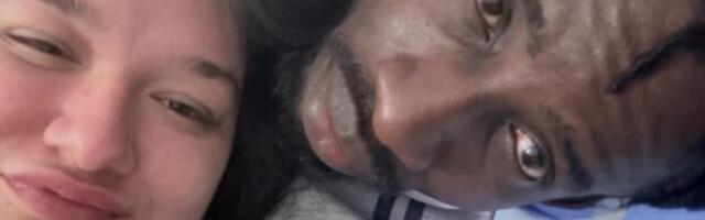 ELVIS IZ NIGERIJE JE NADI IZ ŠAPCA USTUPIO MESTO U AUTOBUSU, ONDA JE IZAŠAO I PRATIO JE: Ono što je usledilo je...
