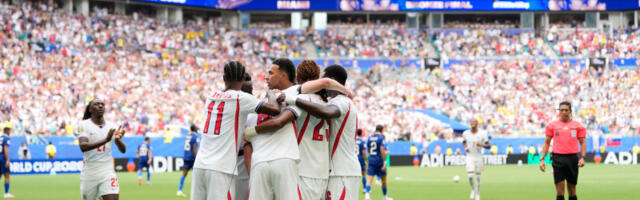 Engleska uništava “trikolore”: Gordi Albion blizu bronze, Francuska na kolenima (VIDEO)