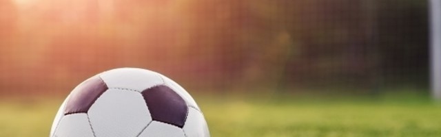 Kamera pomešala loptu i sudijinu ćelu - rezultat je nasmejao mnoge (VIDEO)