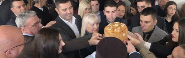 Gradski odbor SNS u Čačku obeležio stranačku slavu (FOTO)
