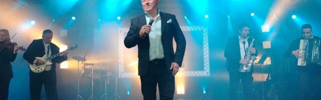 NOVI SAD "GORI" OD EMOCIJA: Halid Muslimović sa prijateljima priredio veče pravog meraka za pamćenje (FOTO)