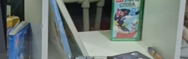 Da li je pravi: Ovo se svi pitaju kad prođu pored ovog izloga u Pančevu (VIDEO)