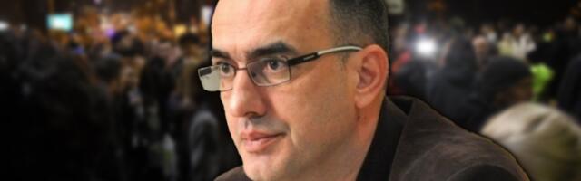 MA, DA LI JE MOGUĆE? Separatista Dinko Gruhonjić po svaku cenu maltretira NAROD u Novom Sadu! (VIDEO)