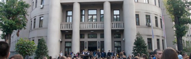 Studenti Pravnog fakulteta nakon protesta izneli svoje zahteve: neće odustati dok im uprava ne izađe u susret
