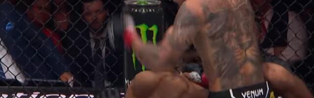 UFC SPEKTAKL: Pogledajte kako je Čarls Oliveira dominirao protiv Beneila Dariuša (VIDEO)