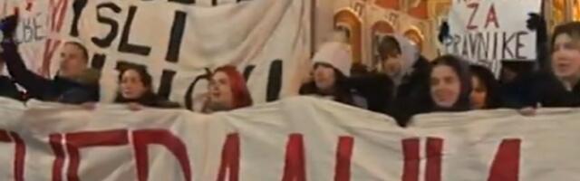 "Hitna akcija podrške Pravnom“: Protestna šetnja studenata (FOTO/VIDEO)