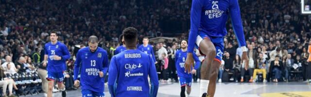 EFES U PROBLEMU: Poznato kada se na parket vraćaju Bobua, Poarije i Oturu