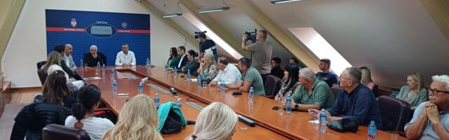 Ministar informisanja Bratina: Čačak pravo mesto za pokretanje otvorenog dijaloga sa predstavnicima medijske zajednice