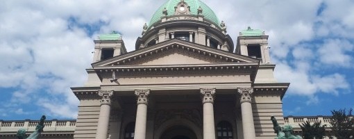 Skupština Srbije usvojila izmene i dopune Zakona o zaštiti stanovništva od zaraznih bolesti