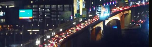 Ogromne gužve paralisale prestonicu! Vozila mile u kolonama, a u ovim delovima je najkritičniji špic! (FOTO)