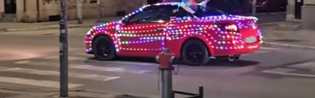 Svetli jače od jelke: Pančevac provozao skupoceni automobil kod centar grada, svi okretali glavu za njim