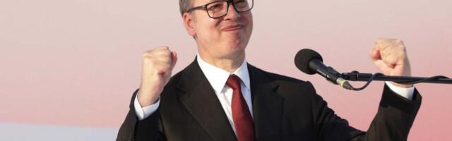 Vučić najavljuje da će sam da vozi svoj automobil u kampanji: Predsednik nema auto