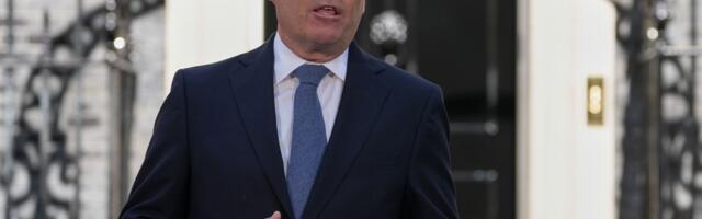 Kir Starmer podneo ostavku britanskom kralju: Laburista Endi Bernam postao premijer