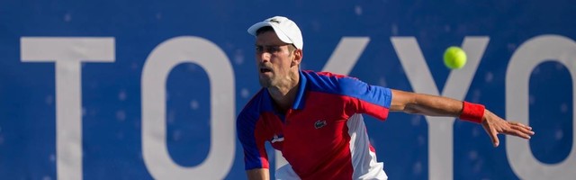 Đoković na putu da obori svetski rekord kao osoba koja se slikala sa svakim olimpijcem na svetu - naš teniser veći od Olimpijade