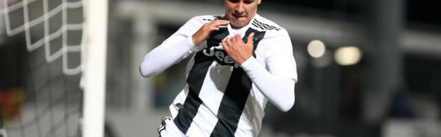 NEOBIČAN PUT VELIKE NADE SRPSKOG FUDBALA Trenirao sa Partizanom, igrao za Zvezdu, družio se sa Kristijanom Ronaldom u Juventusu, a sada je u petoj ligi