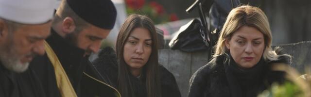 Devojka Džeja Ramadanovskog u suzama: "Ostale su rane, odem na groblje pa pričam sa njim"