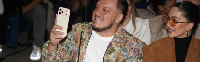 Gastoz u izlasku sa plavušom: Grli je i ljubi joj ruke - Od Anđele Đuričić ni traga (FOTO)