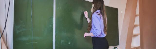 TRPE OPASNO NASILJE Nastavnici dobili milionsku odštetu: Udaraju ih pesnicama, šutiraju, gađaju stolicama!