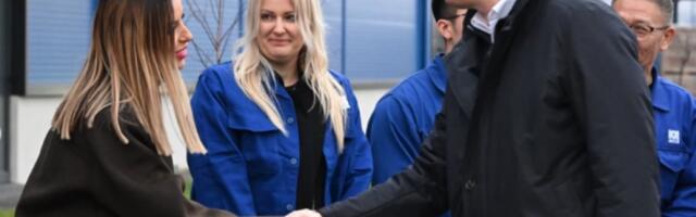 "NASTAVLJAMO DA PRIVLAČIMO INVESTICIJE I RAZVIJAMO JUG SRBIJE" Oglasila se ministarka Mesarović, sa Vučićem je posetila nove fabrike u Nišu