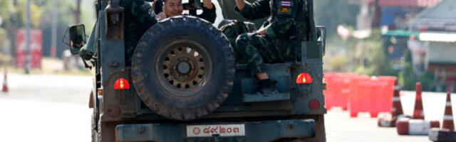 Тајланд оптужио Камбоџу за кршење тек постигнутог прекида ватре