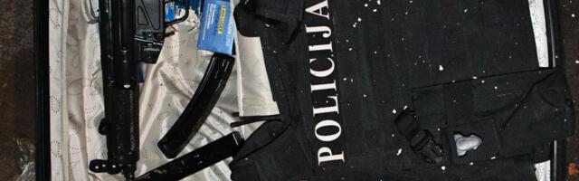 ARSENAL SMRTI USRED ZEMUNA! Fitnes trener Aleksandar otvorio vrata garaže, a unutra PAKAO! (SPISAK ORUŽJA)