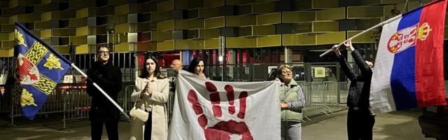 Demonstranti poručili gradonačelniku Leskovca da ohrabri svoje stranačke kolege da izađu na izbore, umesto što blokiraju grad u borbi protiv blokada