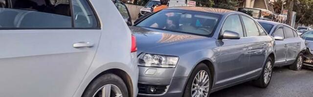 UDES U CENTRU BEOGRADA! Automobil uništen, autobusi stoje!