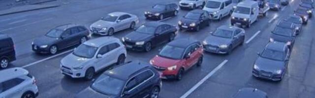 KOLAPS NA IZLAZU IZ SRBIJE! Dva sata pakla na granici, dok odroni, sneg i led prave pometnju na putevima – EVO GDE JE NAJKRITIČNIJE!