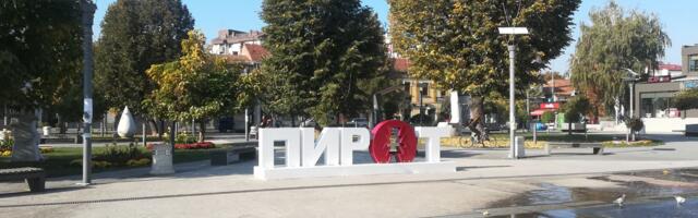 Dva stana pirotskog „Prvog maja“ na prodaji – početne cene od 800.000 do 2 miliona dinara