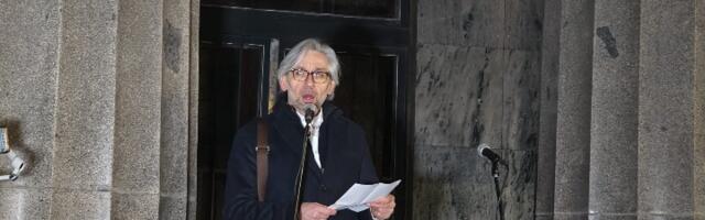 "Srbija će biti odbranjena, kunem vam se životom": Jaka poruka sa protesta ispred Ustavnog suda