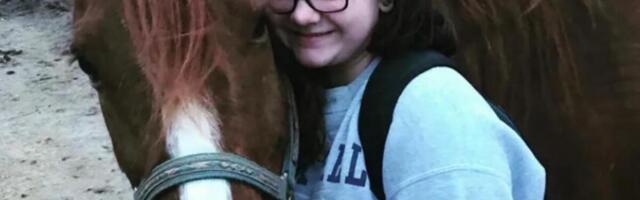 Ćerka poznatog političara brutalno ubijena! Izbodeno telo pronašli u stanu, a pored njega ležao i...