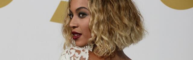 Jedna od naših najpopularnijih pevačica šila haljinu za Bijonse: "Radila je u tri smene"