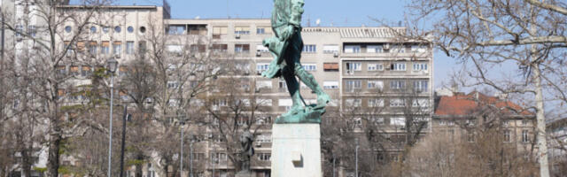 Сутра током дана смена облака и сунца