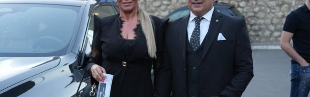 Koga to naše oči vide? Biznismen konačno pred kamerama, izašao iz ilegale: Peca nije skidao pogled sa Kalreuše, prizor svi komentarišu