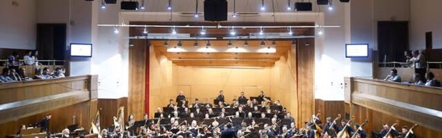 "Muzičari rade 2 ili 3 posla": Šef-dirigent Filharmonije pisao Maji Gojković
