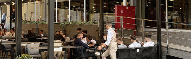 FOTO: Letnja bašta Hotela „Vojvodina“ osvanula u novom ruhu!