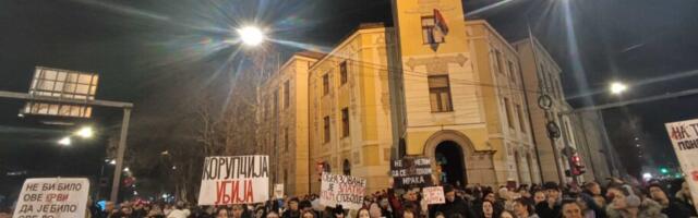 Večernji protest u Nišu: Mirno spavaj svete, nije tvoje dete