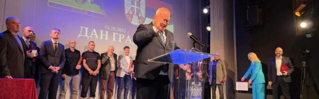 Gradonačelnik dobio Oktobarsku nagradu – u Leskovac sam uložio srce i dušu