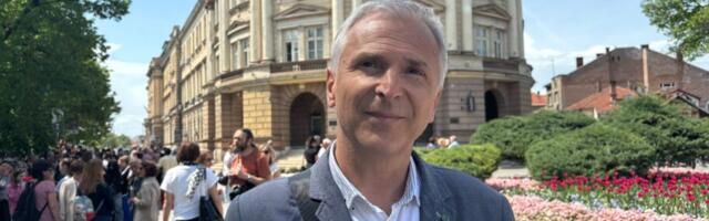 Pokrenut postupak protiv profesora niškog Medicinskog jer je izašao sa studentima na 16-minutnu tišinu