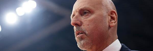 ZVEZDA BAŠ NEMA SREĆE! Novi problem za Sašu Obradovića: Sa samo jednim centrom na Barselonu!