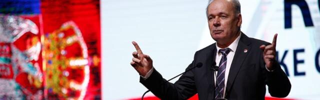 Monarhisti: Vučić sa Generalštabom pokušao da se iskupi za izbornu aferu u SAD