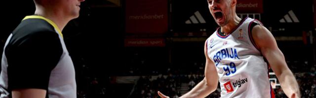 Samo im je još čarapa na glavi falila: Sudijska pljačka kakvu košarka ne pamti! Arbitri unakazili Srbiju protiv Turske /VIDEO/