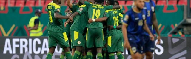 Senegal nije mogao do gola dok sudija nije pokazao dva crvena kartona, tada se sve promenilo (VIDEO)