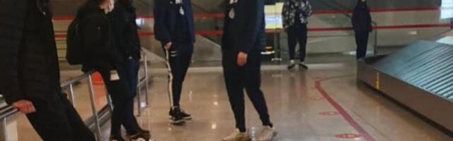 Crno-bela AGONIJA U TRI DANA: Tumaranje po aerodromima, bili su više u avionima nego na parketu