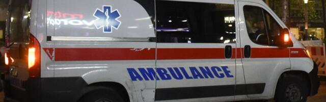 Pokušao da ugasi vatru, pa zadobio opekotine: Mladić povređen u požaru na Voždovcu